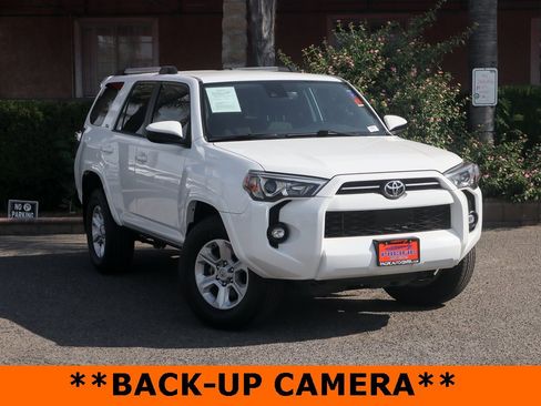 Used 2022 Toyota 4Runner SR5 image 2