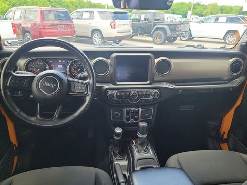 Used 2021 Jeep Wrangler Unlimited Sport AWD/4WD image 7