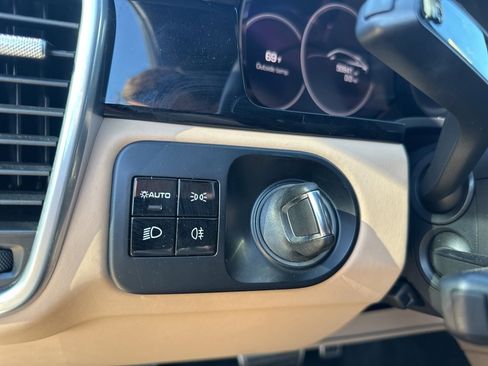 Used 2021 Porsche Cayenne GTS image 26