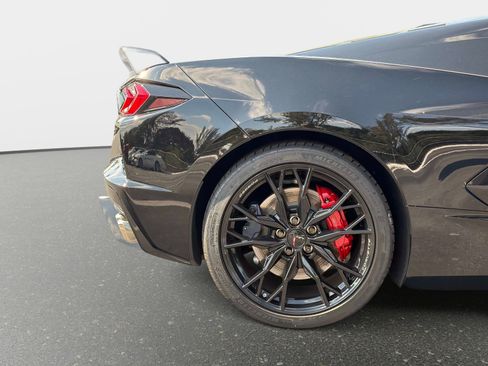 Used 2024 Chevrolet Corvette Stingray Premium Cpe w/ Z51 Performance Package image 18