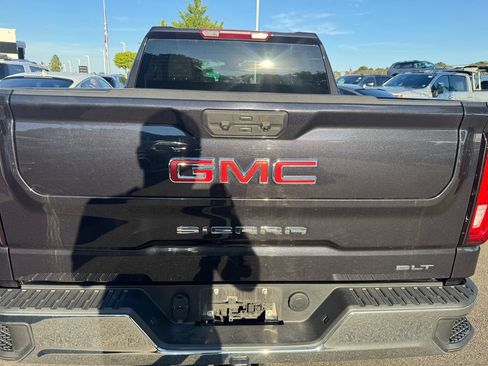 Used 2025 GMC Sierra 1500 SLT AWD/4WD image 33