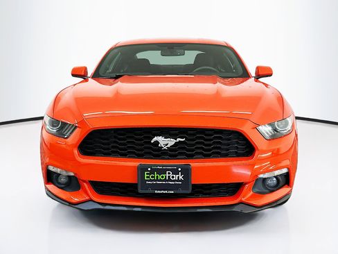 Used 2015 Ford Mustang Coupe RWD image 2