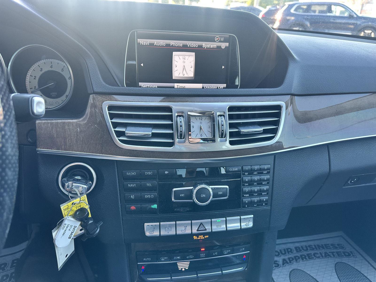 Used 2014 Mercedes-Benz E 350 4MATIC Sedan image 24