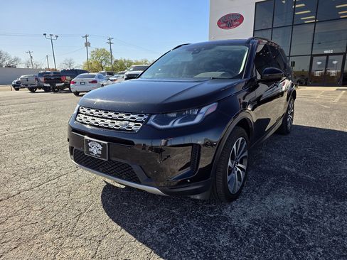 Used 2020 Land Rover Discovery Sport SE image 3