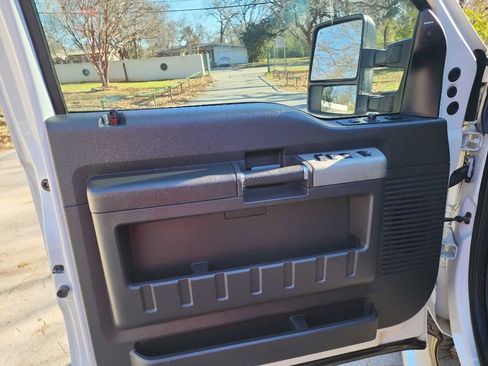 Used 2013 Ford F250 Lariat w/ Lariat Ultimate Pkg image 19