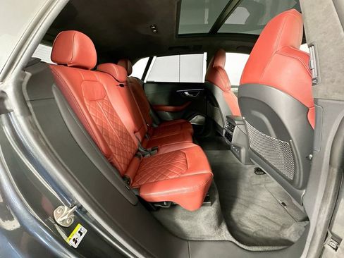 Used 2022 Audi SQ8 Prestige AWD/4WD image 28