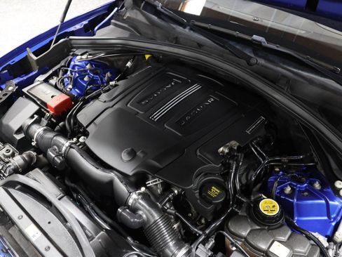 Used 2019 Jaguar F-PACE S image 17