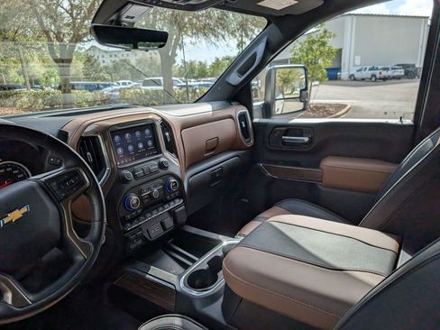 Used 2023 Chevrolet Silverado 2500 High Country w/ Z71 Off-Road Package image 18