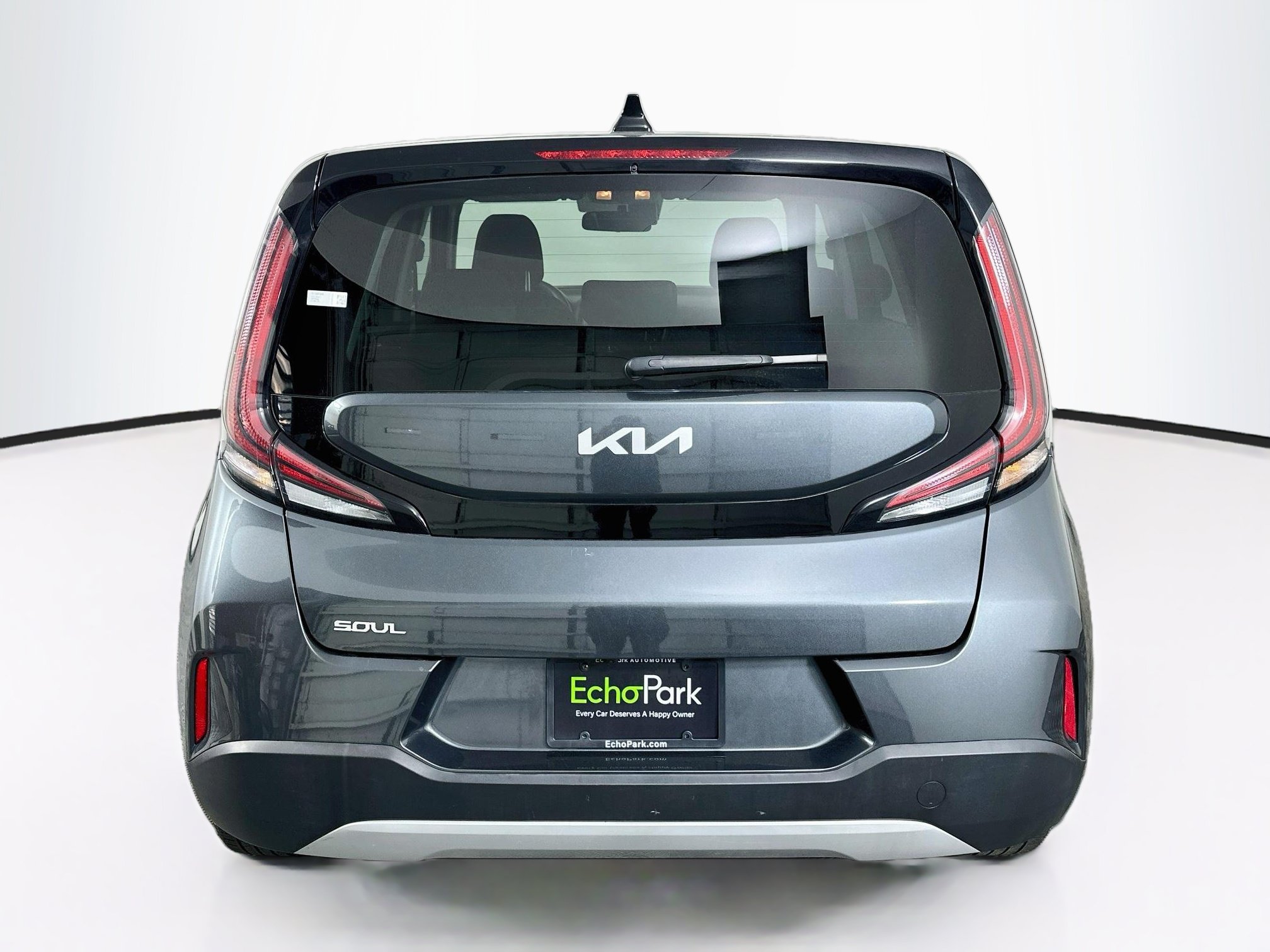 Used 2025 Kia Soul LX w/ LX Technology Package FWD image 7