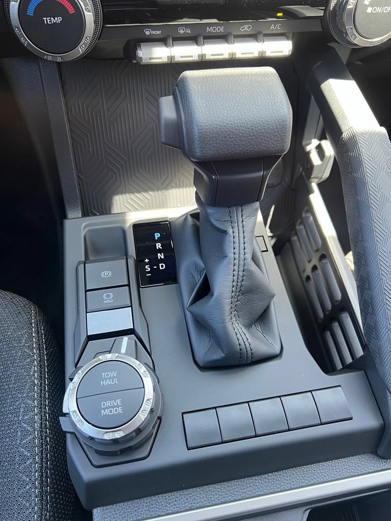 New 2026 Toyota 4Runner SR5 AWD/4WD image 21