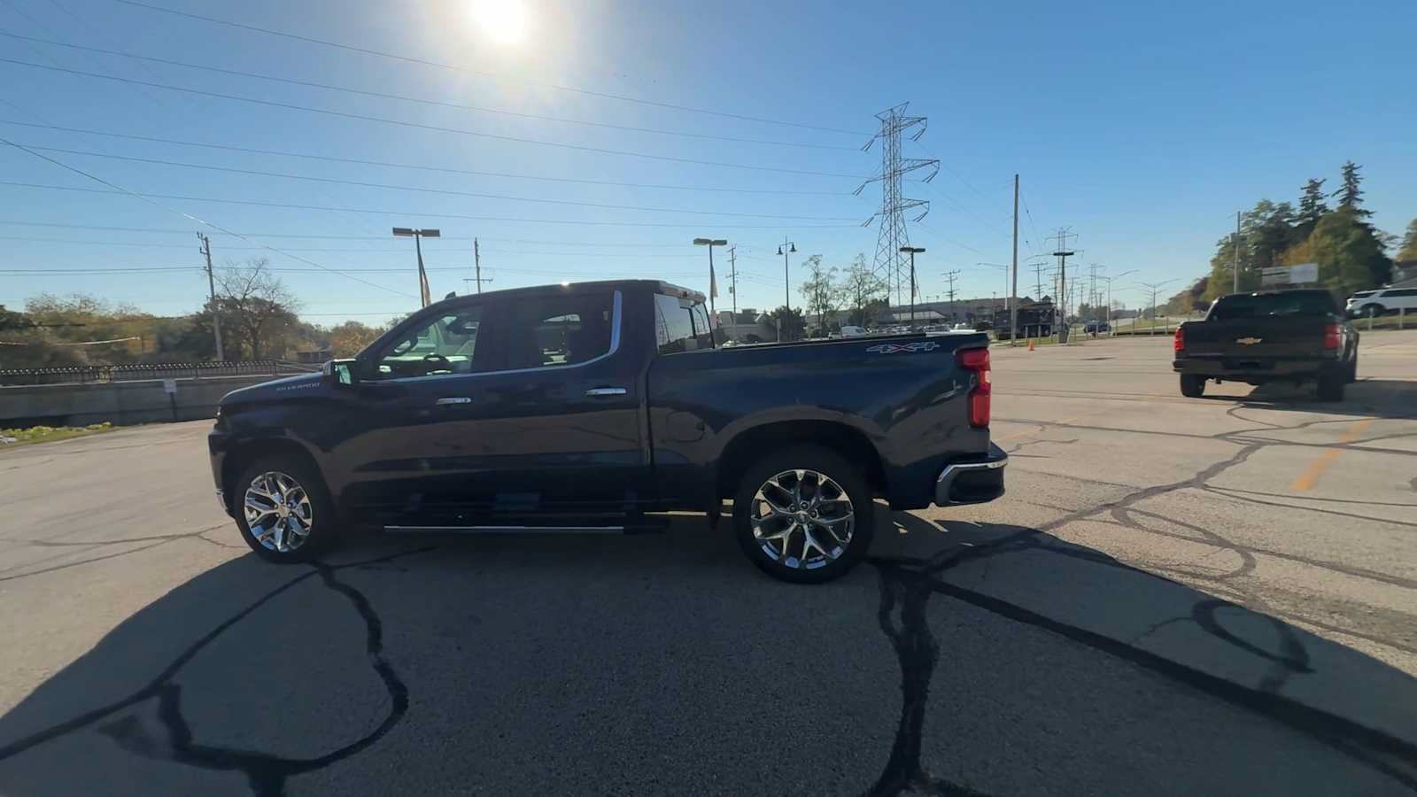 Certified 2020 Chevrolet Silverado 1500 LTZ w/ LTZ Premium Package AWD/4WD image 5