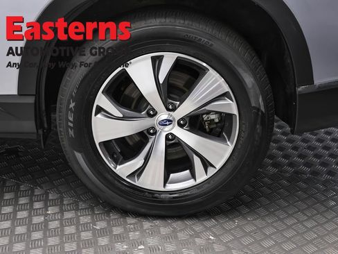 Used 2025 Subaru Ascent Premium AWD/4WD image 8