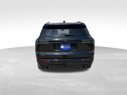 Used 2024 Chevrolet Traverse RS w/ LPO, Floor Liner Package AWD/4WD image 5