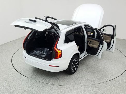 New 2026 Volvo XC90 B5 Core image 36