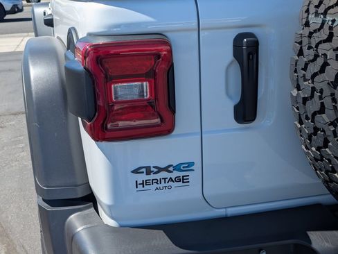Used 2023 Jeep Wrangler Unlimited Rubicon 4xe w/ Cold Weather Group AWD/4WD image 6