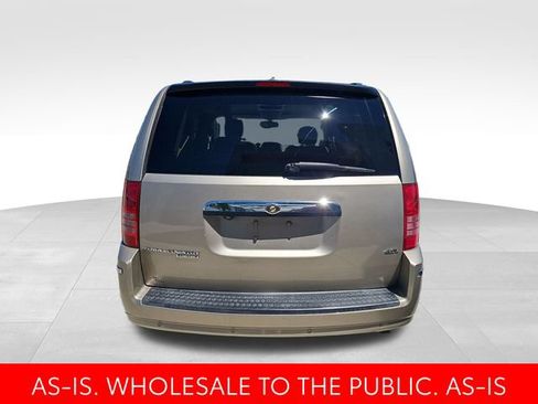 Used 2008 Chrysler Town & Country Limited w/ Entertainment Group #3 FWD image 6