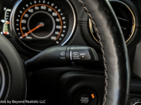 Used 2021 Jeep Gladiator Overland image 25