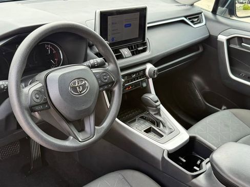 Used 2025 Toyota RAV4 XLE image 10