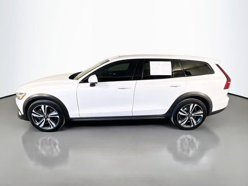 Used 2023 Volvo V60 B5 Cross Country Plus AWD/4WD image 5