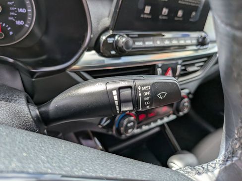 Used 2019 Kia Forte S FWD image 32