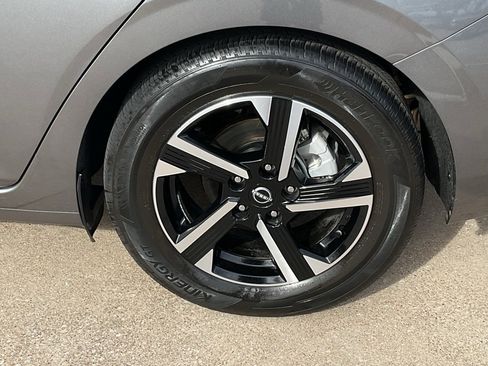 Used 2024 Nissan Sentra SV image 8