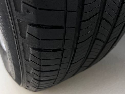 Used 2022 Jeep Grand Cherokee Limited image 30