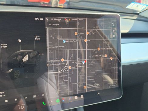Used 2025 Tesla Model Y Long Range AWD/4WD image 22