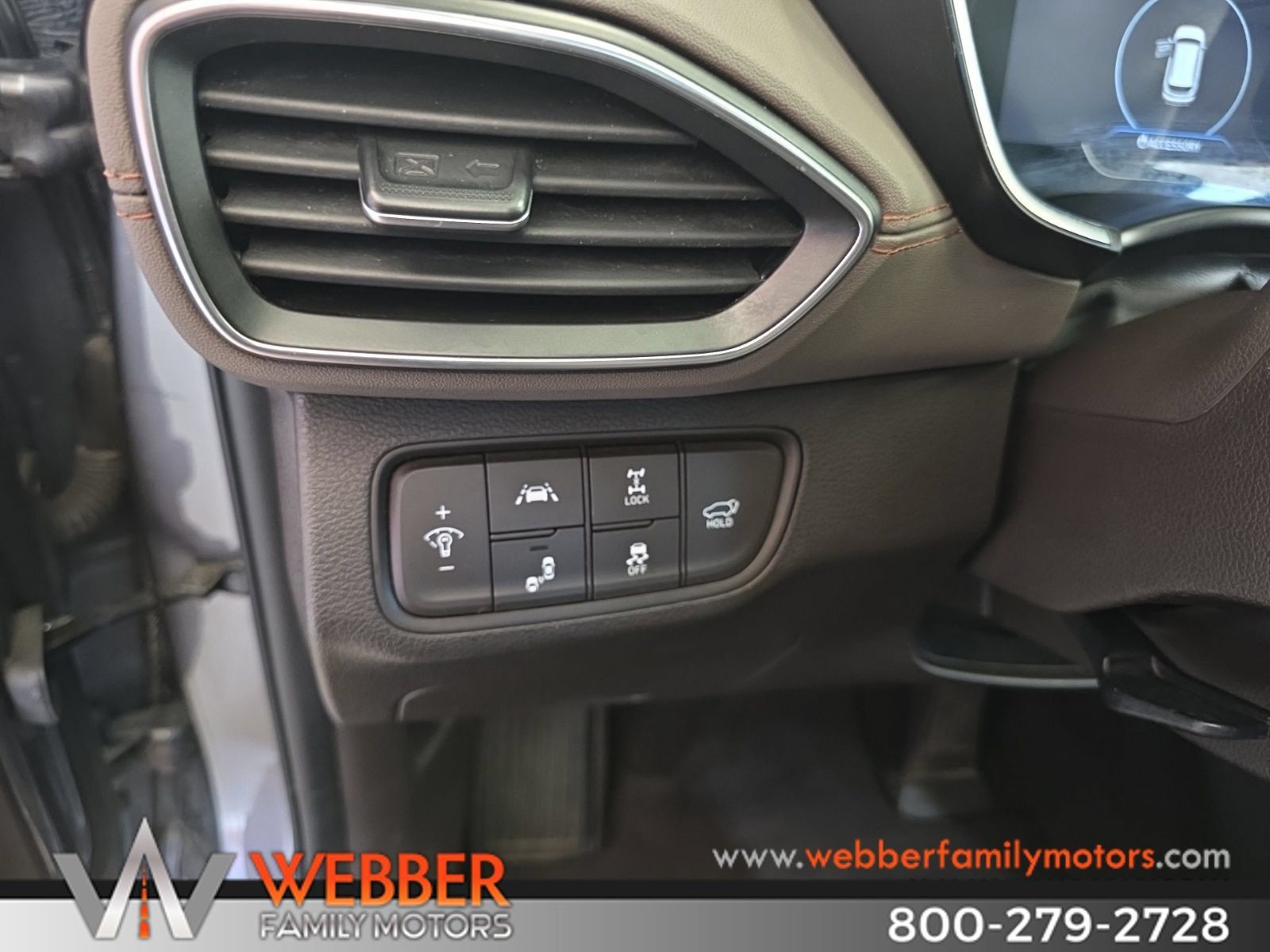 Used 2019 Hyundai Santa Fe Limited AWD/4WD image 16