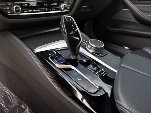 Used 2023 BMW M550i xDrive AWD/4WD image 26