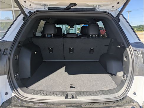 New 2026 GMC Terrain AT4 AWD/4WD image 15