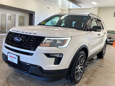 Used 2019 Ford Explorer Sport w/ Equipment Group 401A image 4