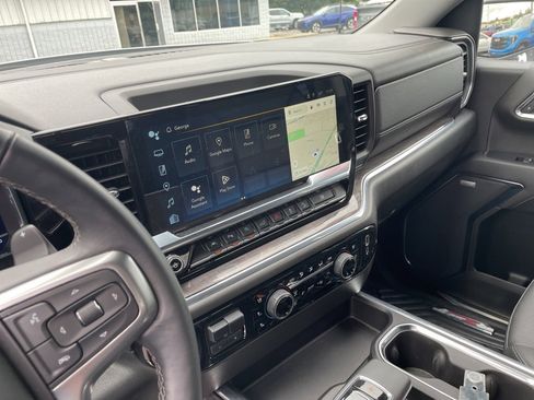 Used 2024 Chevrolet Silverado 1500 LTZ w/ Technology Package image 9