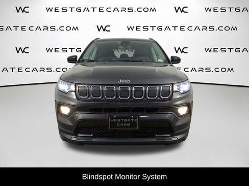 Used 2022 Jeep Compass Latitude image 4
