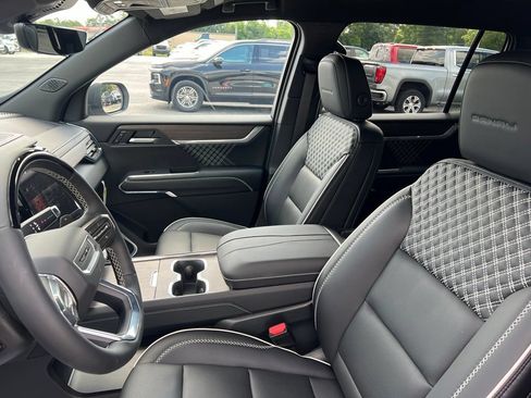 New 2026 GMC Acadia Denali w/ Super Cruise Package FWD image 7