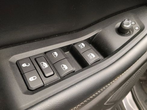 Used 2022 Jeep Grand Cherokee L Limited image 27