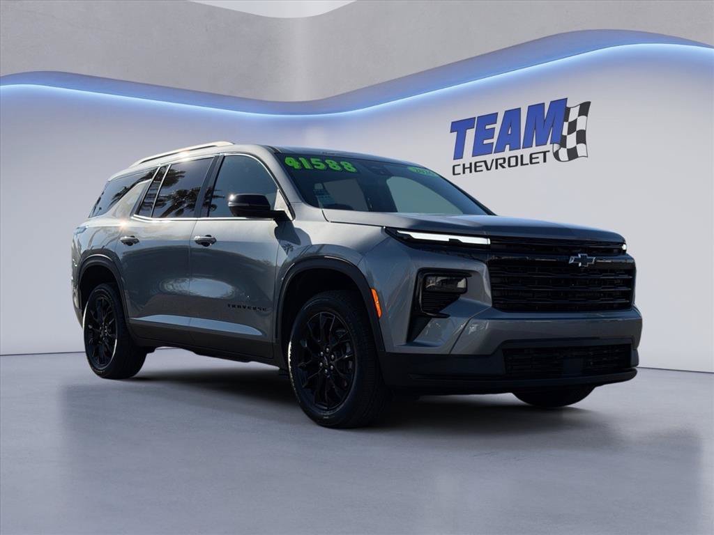 Used 2026 Chevrolet Traverse LT w/ Midnight/Sport Edition FWD image 5