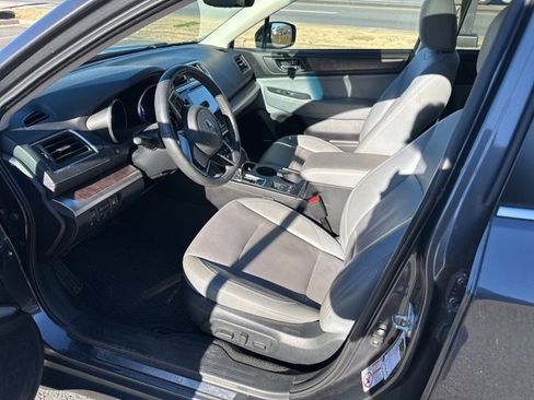 Used 2018 Subaru Outback 2.5i Limited image 7