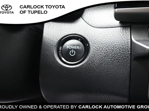 Used 2025 Toyota Camry SE FWD image 17