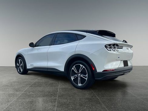 Used 2022 Ford Mustang Mach-E Select image 5