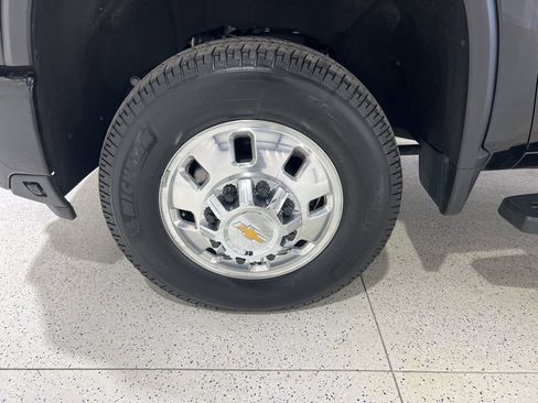 Used 2024 Chevrolet Silverado 3500 High Country image 32
