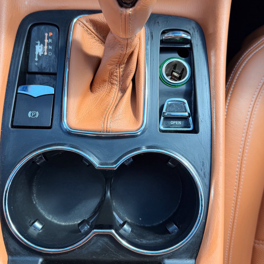 Used 2014 Maserati GranTurismo Convertible RWD image 55