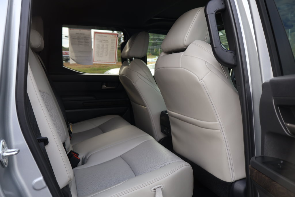 Certified 2025 Toyota Tacoma Limited AWD/4WD image 18