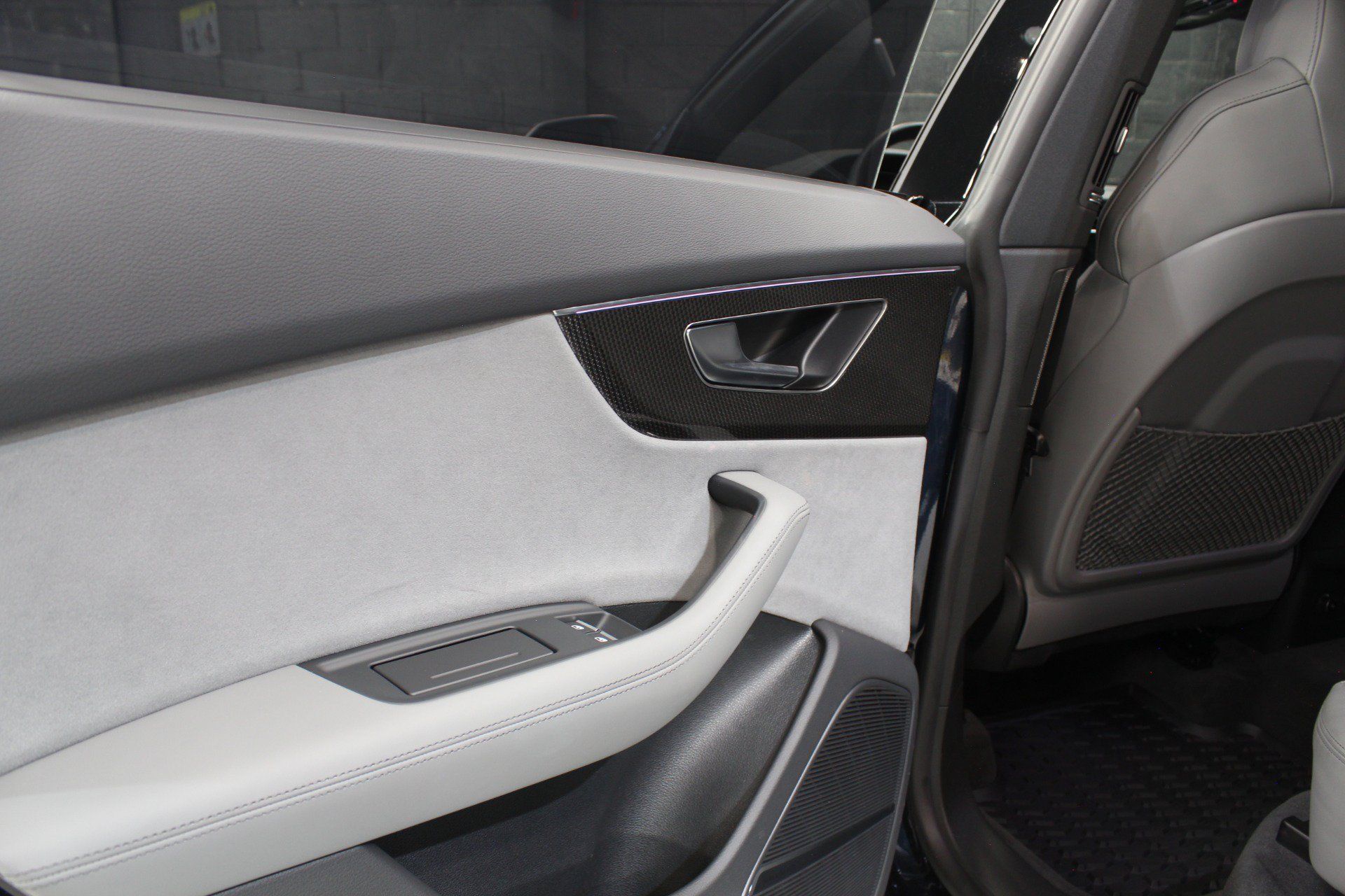 Used 2023 Audi SQ8 Premium Plus AWD/4WD image 39