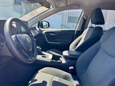 Certified 2021 Toyota RAV4 XLE AWD/4WD image 10