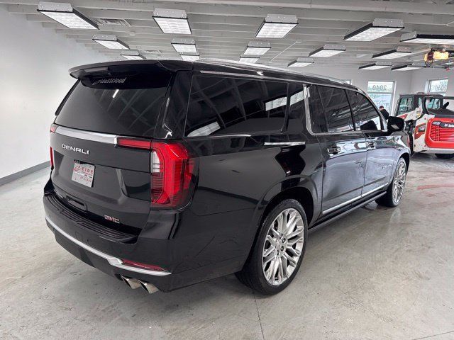 Used 2025 GMC Yukon XL Denali w/ Denali Reserve Package AWD/4WD image 17