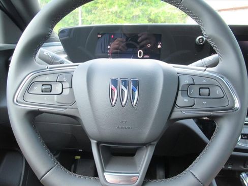 New 2026 Buick Envista Sport Touring w/ Advanced Safety Package FWD image 19
