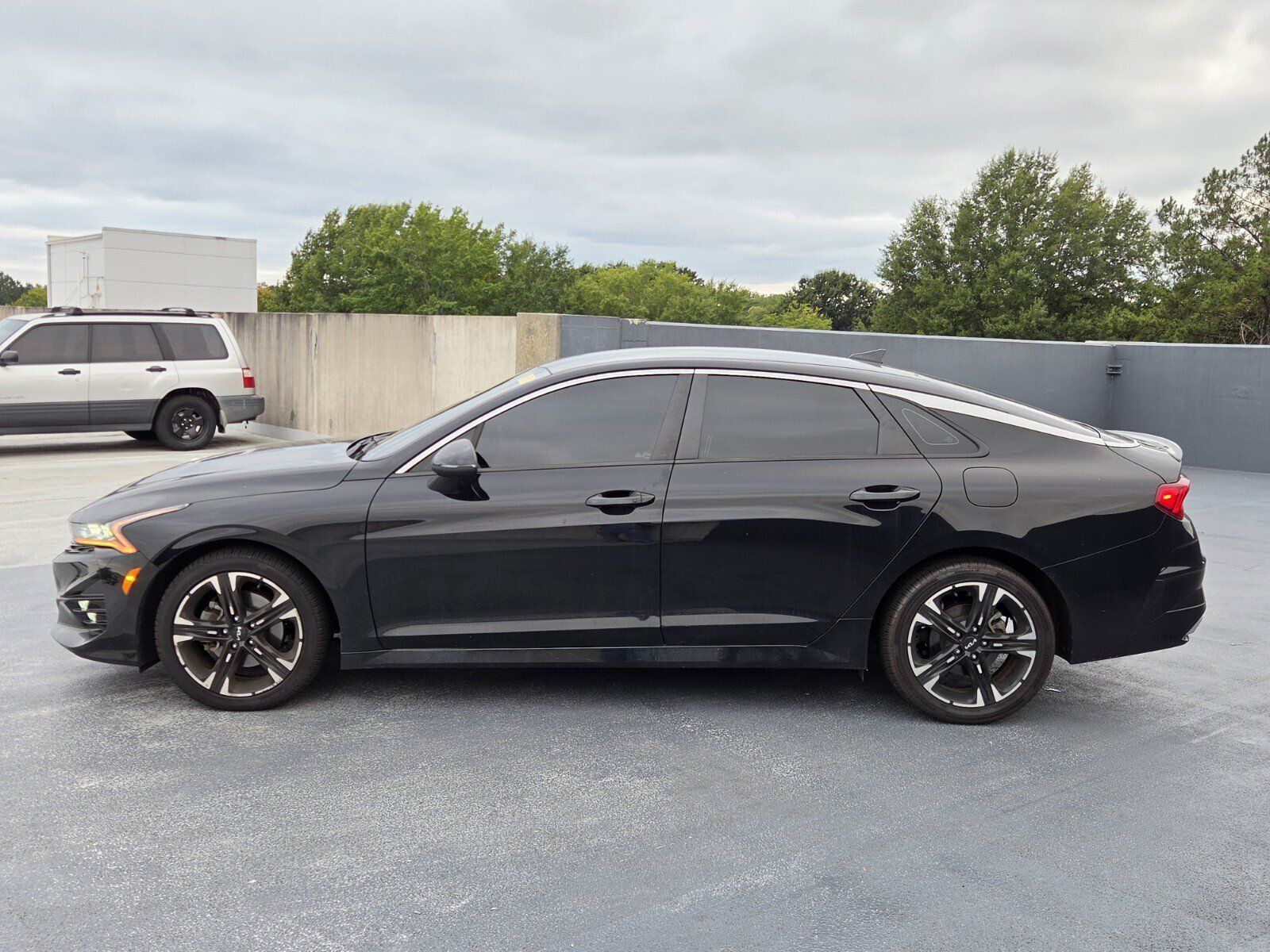Used 2023 Kia K5 GT-Line w/ GT-Line Premium Package FWD image 2