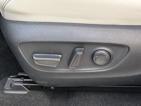 Used 2025 Toyota RAV4 XLE Premium image 15