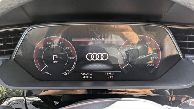 Used 2022 Audi e-tron Premium AWD/4WD image 26