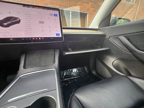 Used 2022 Tesla Model Y Long Range AWD/4WD image 54